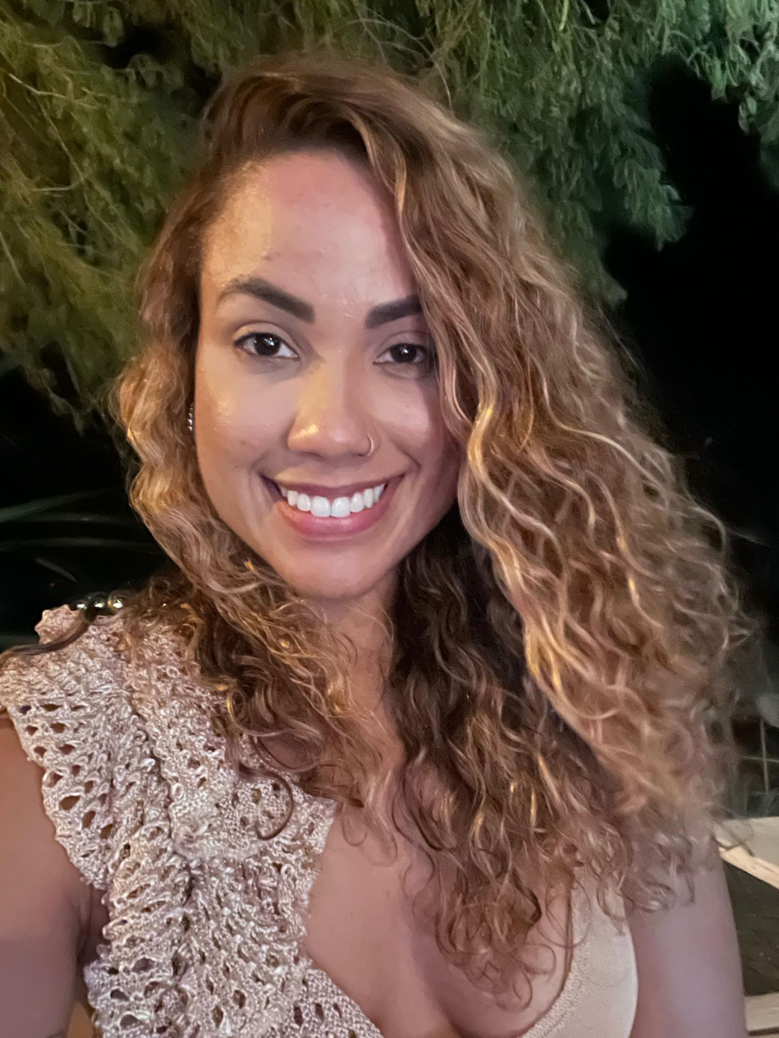 Emanuela Elena, 31 anos
